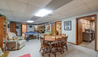 2017 E Chestnut Ave, Arkansas City, KS 67005