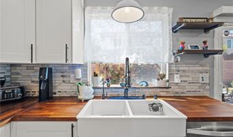 10413 Mount Washington Ave, Las Vegas, NV 89166