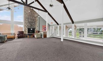 19 Sugar Maple Trl, Madison, WI 53717
