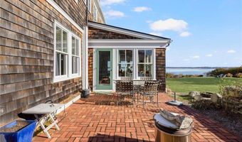 41 Walcott Ave, Jamestown, RI 02835