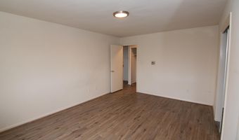 750 S DICKERSON St 414, Arlington, VA 22204