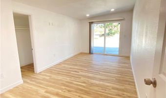 24729 Roxbury Rd A, Apple Valley, CA 92307