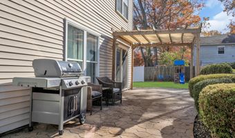 89 Ravenwood Blvd, Barnegat, NJ 08005