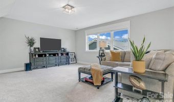 136 Ellis Ln, Arden, NC 28704