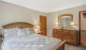 19 Mount Hygeia Rd, Foster, RI 02825