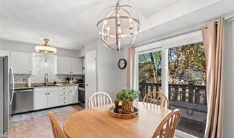 407 Tulsa Ave, Ballwin, MO 63021