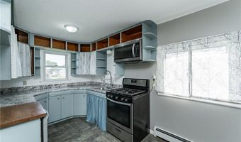106 SW Commerce St, Adams, MN 55909