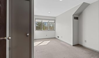 5557 N Territorial Rd, Ann Arbor, MI 48105