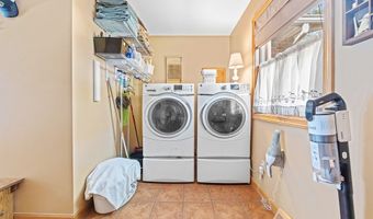 853 Fairway Dr, Alliance, OH 44601