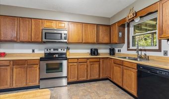 1305 Ridgeway Cir, Athens, TN 37303