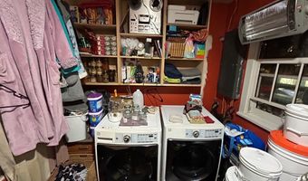 114 LINCOLN St, Big Sandy, TN 38221