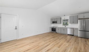 32 Exchange St 203, East Greenwich, RI 02818