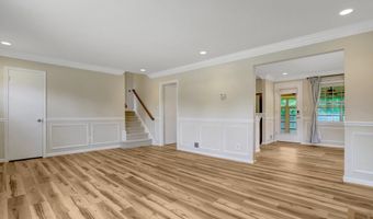 7623 ARLEN St, Annandale, VA 22003