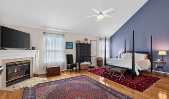 5155 BALLYCASTLE Cir, Alexandria, VA 22315