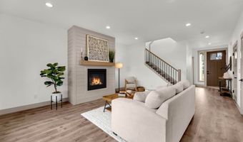 818 SE 35TH St, Battle Ground, WA 98604