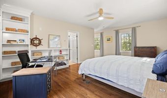 2 Boulder Rd, Bourne, MA 02532
