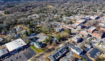 208 S Main St, Abbeville, SC 29620