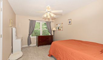 225 Linwood Ln, Aurora, OH 44202