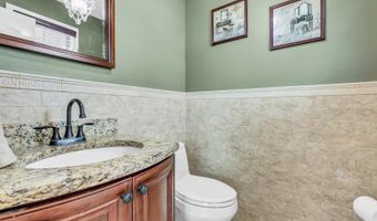 62 Netherwood Dr, Albertson, NY 11507