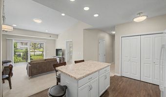 1427 34th Ave SW 213, Altoona, IA 50009