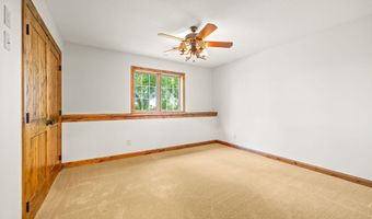 11668 E Laketowne Dr, Albertville, MN 55301