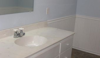 525 Valley View Ave, Baltic, SD 57003