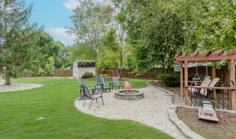 642 Port Dr, Avon, IN 46123