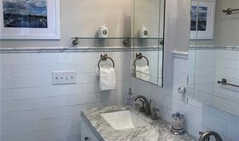 307 Corey Ln, Middletown, RI 02842