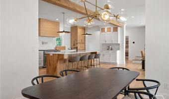 140 Meadowview Rd, Athens, GA 30606