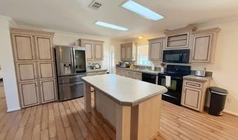 537 Mcpherson Dr, Alford, FL 32420