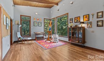 39 Wolf Rd, Asheville, NC 28805