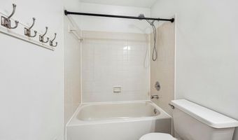 21208 HEDGEROW Ter, Ashburn, VA 20147