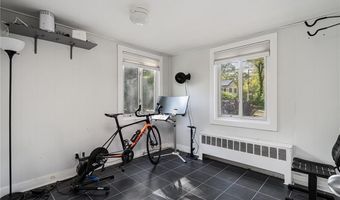23 Abalone Rd, North Kingstown, RI 02874