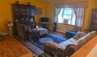 95 Angell Ave, North Providence, RI 02911