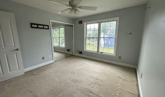 528 Vanderbilt Ave, Bayville, NJ 08721