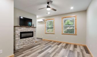 2052 Granny Squirrel Dr, Andrews, NC 28901