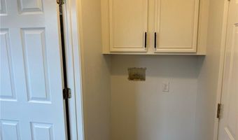 911 SW Cheyenne Dr, Bentonville, AR 72712