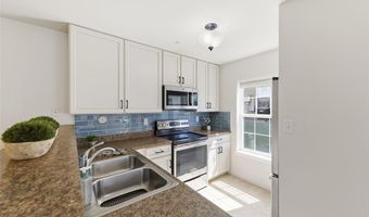 9719 Crayford Dr D, Affton, MO 63123