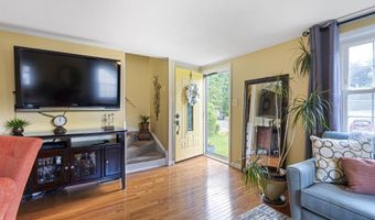 22 Rowe Pl, Bristol, CT 06010