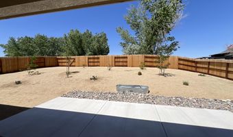 576 Country Hollow Dr, Fernley, NV 89408