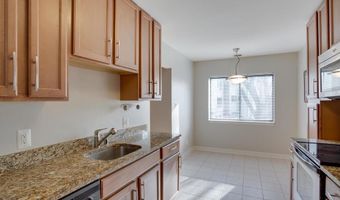304- F HILLTOP Ln, Annapolis, MD 21403
