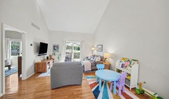 2067 Liberty Hts, Ann Arbor, MI 48103