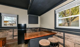 206 Winding Dr, Alexandria, IN 46001