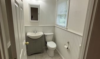 42 Briarwood Dr, Old Saybrook, CT 06475