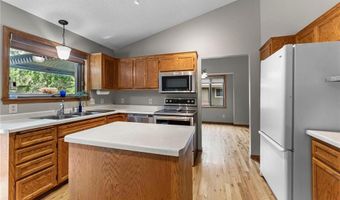 4730 144th St W, Apple Valley, MN 55124