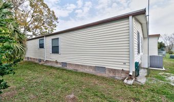 921 Dogwood Dr, Barefoot Bay, FL 32976