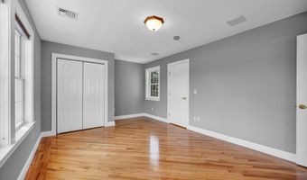 135 West St, Cromwell, CT 06416
