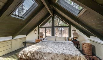 19 Hollenbeck Rd, Cornwall, CT 06031