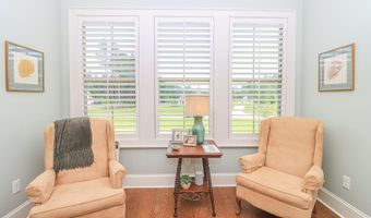 170 Fallen Oak Dr, Brandon, MS 39047