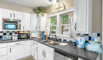 1228 Beardsley St, Akron, OH 44301